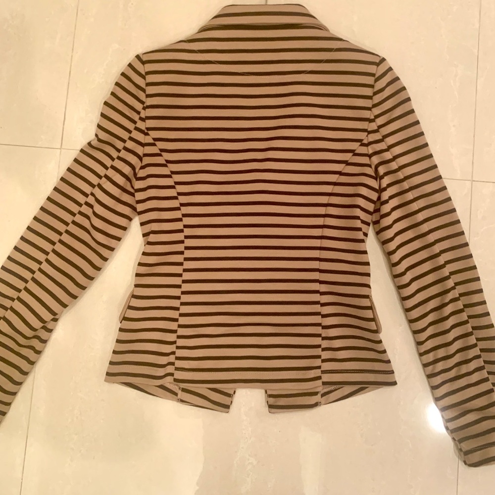 The Jacky Jacket Trail Blazer - Picture 2 of 4